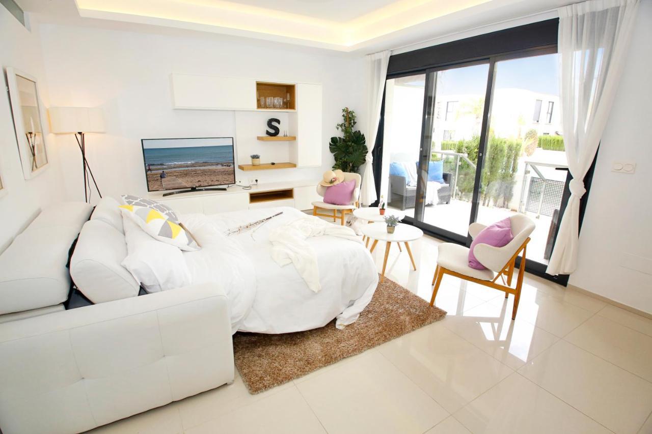 Fantastic Home With Ac, Pool And Bbq Rojales Ngoại thất bức ảnh